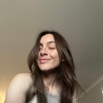 Trabalho de babysitting em Toowoomba: Trabalho de babysitting Laura