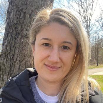 Babysitter Oakville: Mila