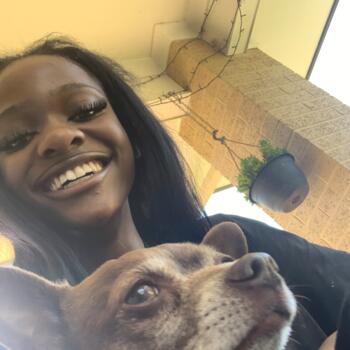 Babysitter in Geelong: Happy