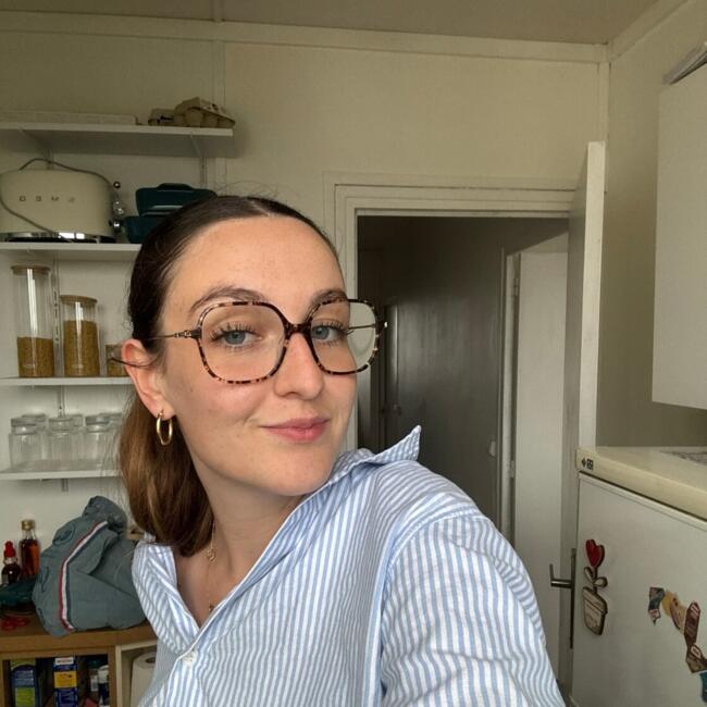 Babysitter in Le Mans: Caroline