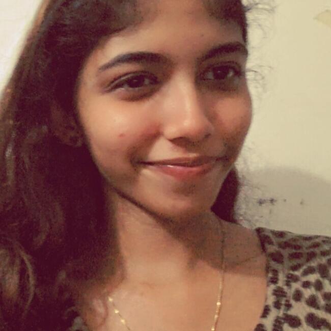 कोच्चि में बेबीसिटर: Aleena