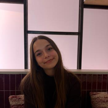 Babysitter in Eeklo: Julie