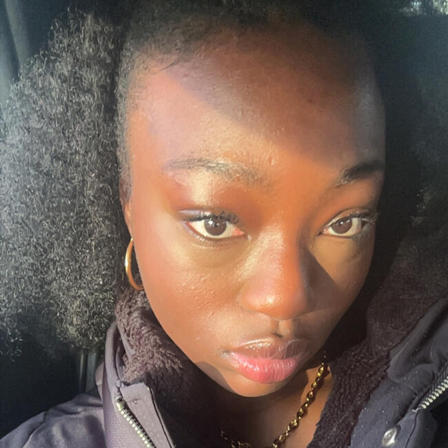 Babysitter in Wakefield: Suri