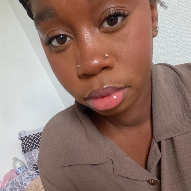 Babysitter in Champigny-sur-Marne: Celia