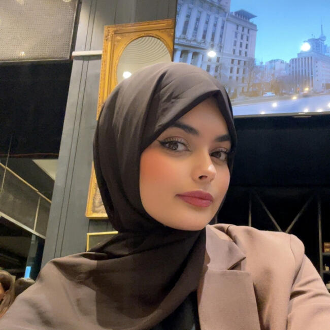 جليسة أطفال في رباط: Maha