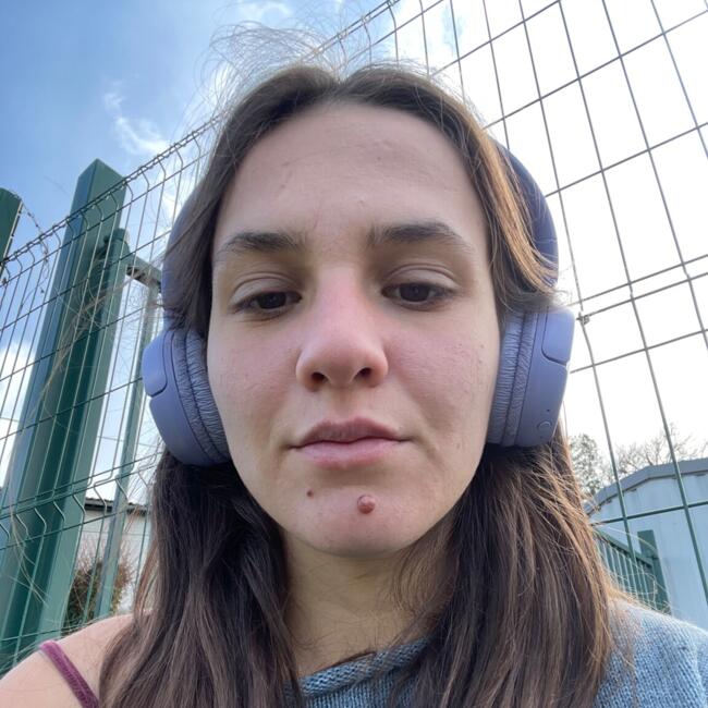 Babysitter in Toulouse: Camille