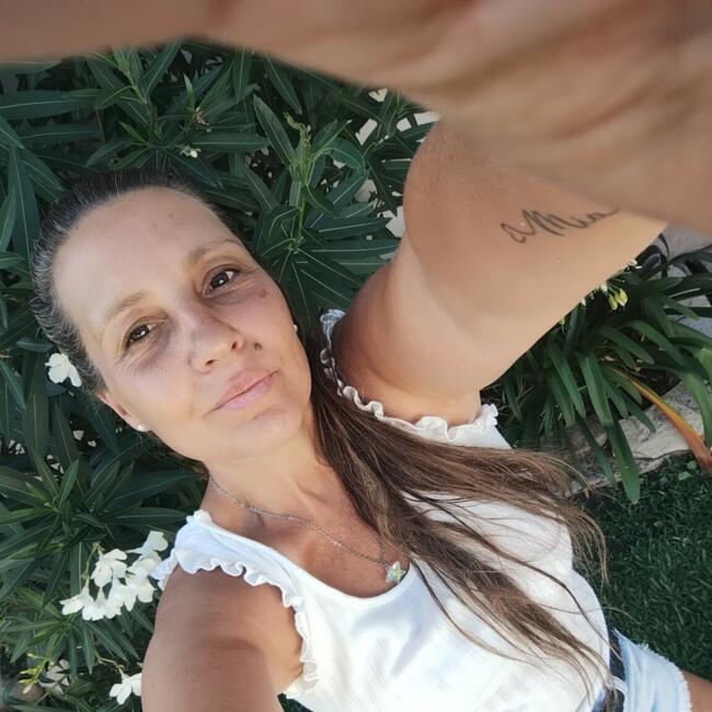 Babysitter in San Fernando: Pamela