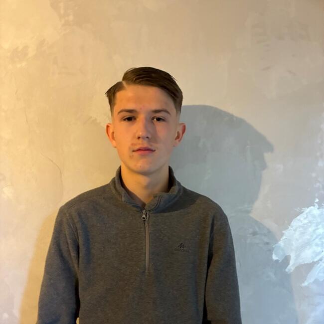 Babysitter in Thiais: Maxence