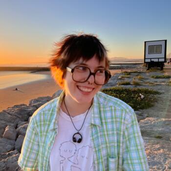 Babysitter em Almada: Julia