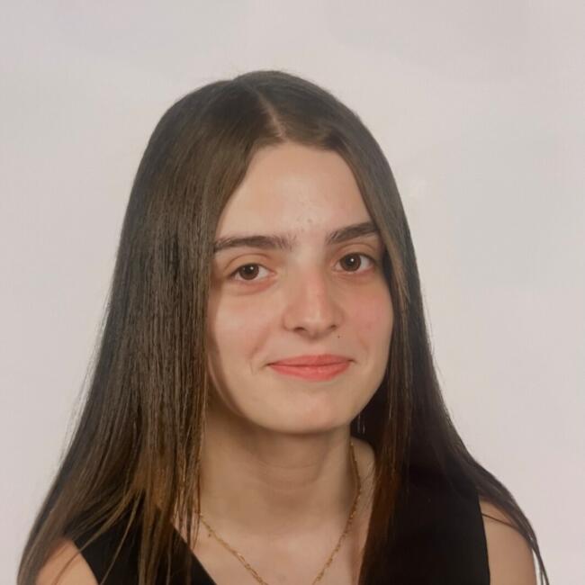 Babysitter in La Garenne-Colombes: Elodie