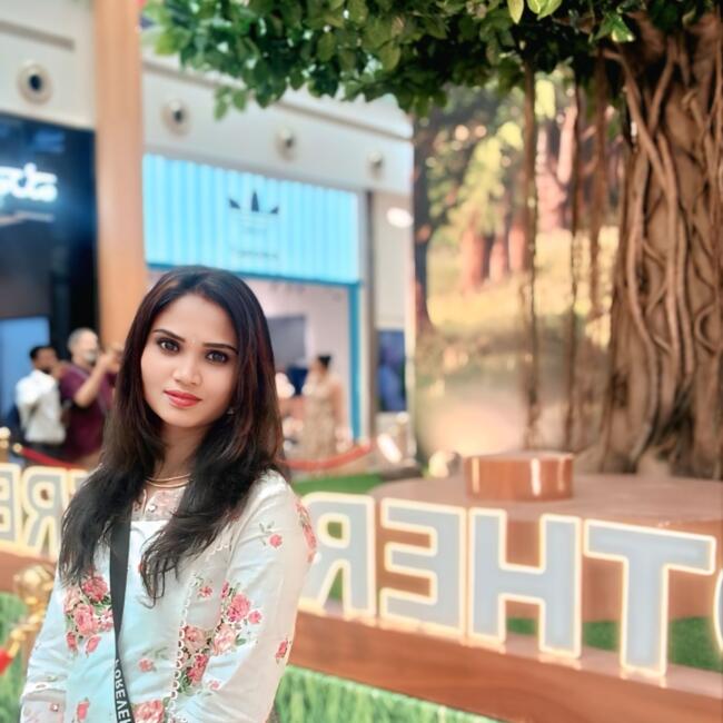 बंगलौर में बेबीसिटर: Shashikala