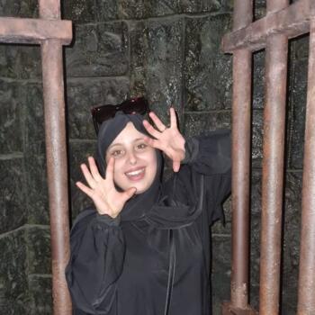 Babysitter in Melun: Mariam