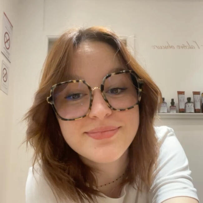 Babysitter in Cannes: Lou