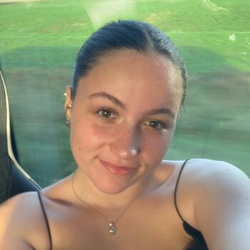 Babysitter in Paris: Mayline