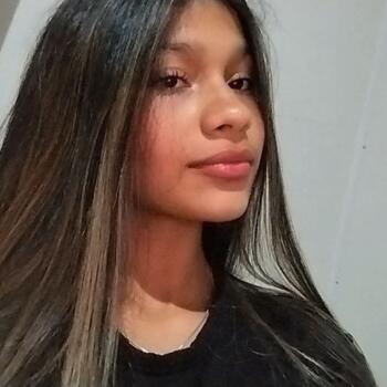 Babysitter in Contagem: Eduarda