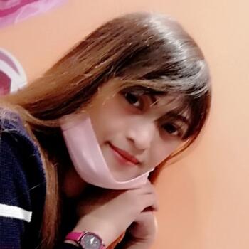 مربية أطفال الرياض: Vangie