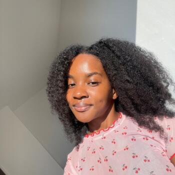 Babysitter in Noisy-le-Grand: Auriane