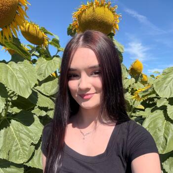 Babysitter in Muswellbrook: Hayley