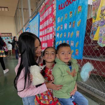 Emprego de babá em Ibirité: emprego de babá Izabella