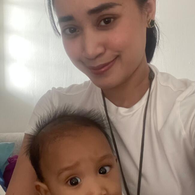 位于新加坡的临时保姆: Rizky