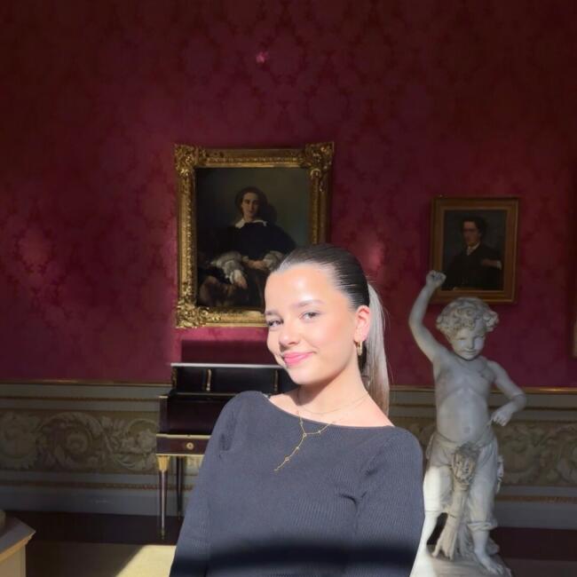 Babysitter in Neupré: Luna