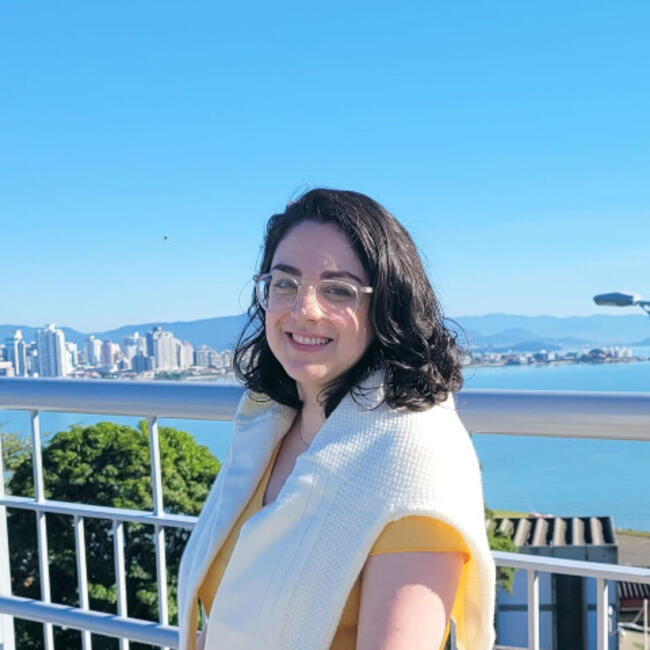 Emprego de babá em Criciúma: Gabriela