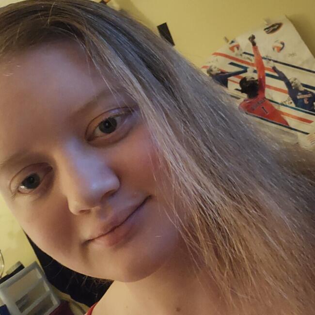 Babysitter in East Waterboro: Alexis