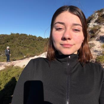 Babysitter in Auckland: Zoe