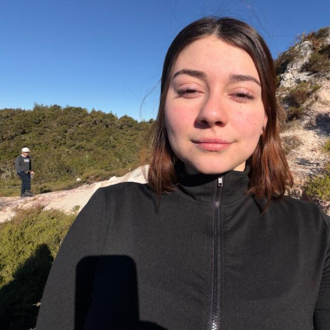 Babysitter in Auckland: Zoe