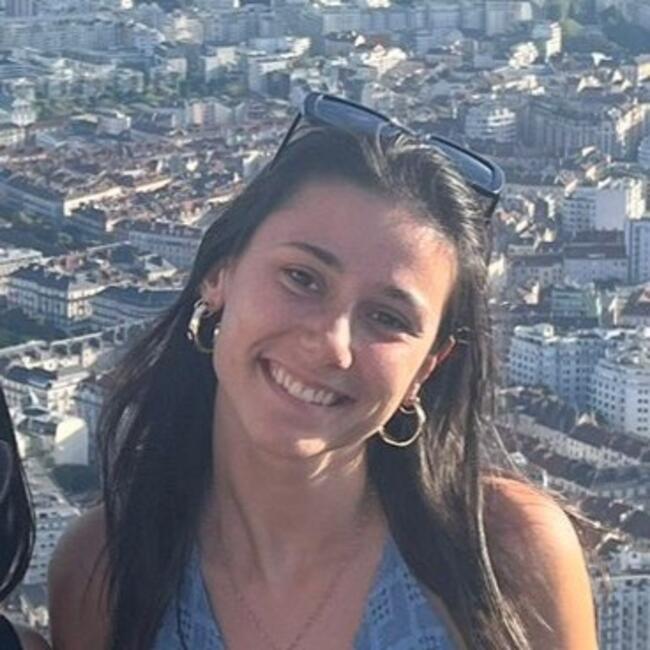 Babysitter in Saint-Martin-d'Hères: Elise