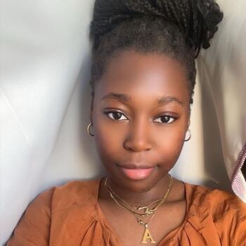 Babysitter in Champigny-sur-Marne: Andrea
