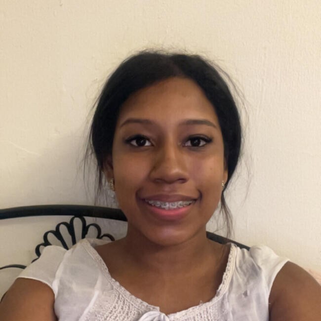 Babysitter in Panama City: Krystel