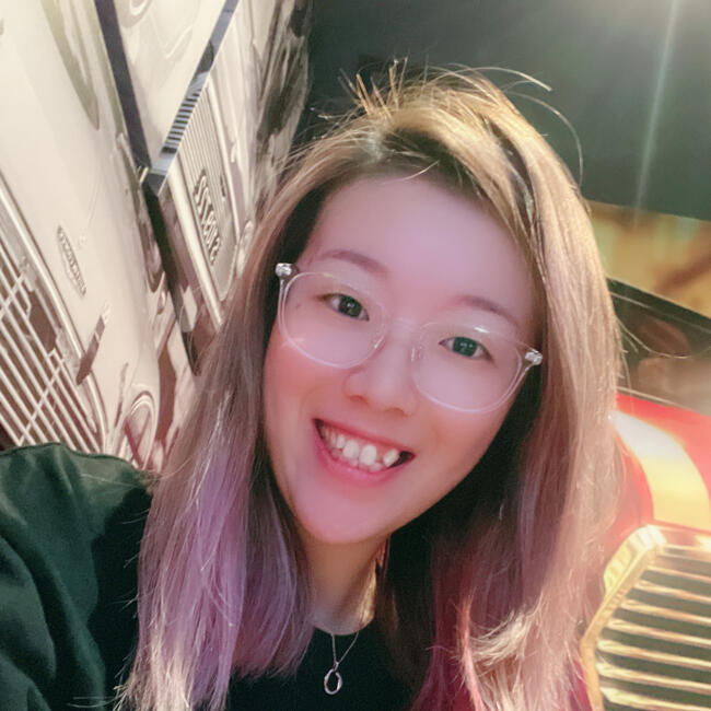 位于新加坡的临时保姆: Tracy
