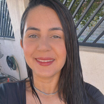 Babysitter in Campinas: Karen