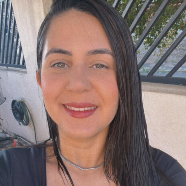 Babysitter in Campinas: Karen
