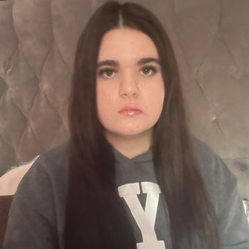 Babysitter in Londonderry: Elle