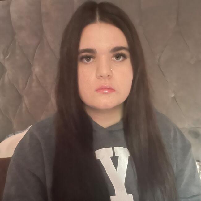Babysitter in Londonderry: Elle