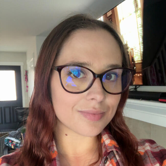 Babysitter in Airdrie: Emily