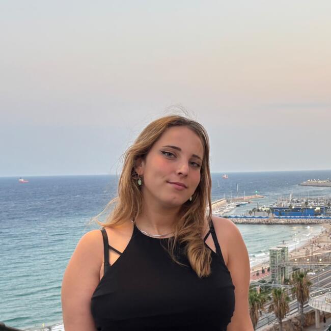 Niñera en Hospitalet de Llobregat: Danae