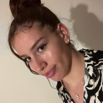 Babysitter in Poitiers: Sarah souhila