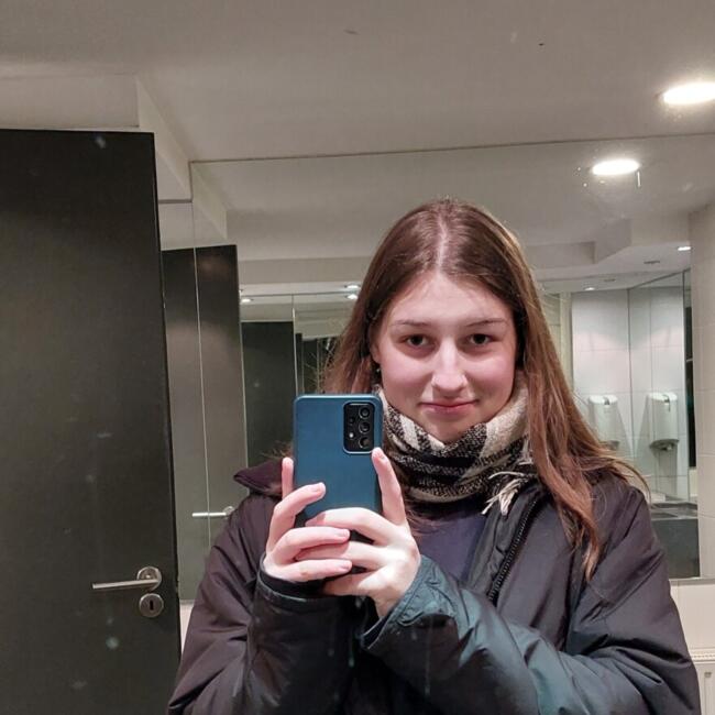 Bébiszitter Tárnok területén: Rozi