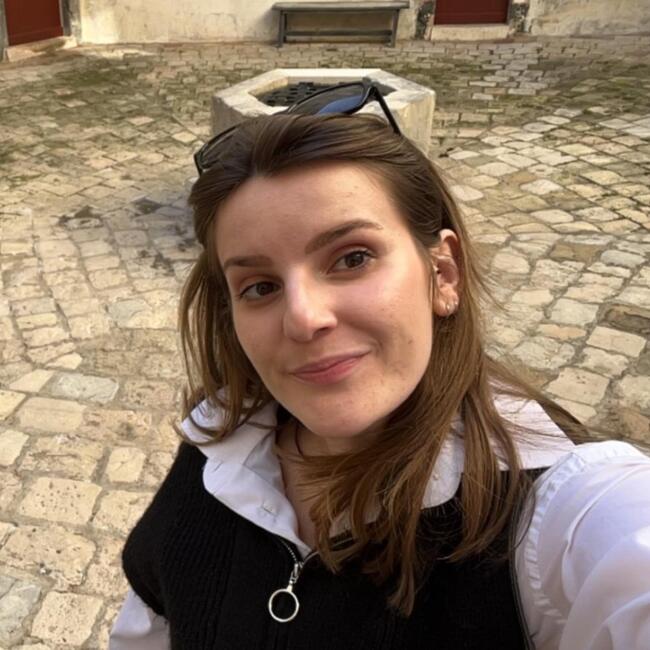 Babysitter in Riom: Lisa