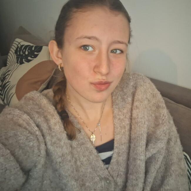 Babysitter in Luisant: Lilou