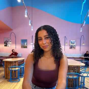 Babysitter Paris: Noor