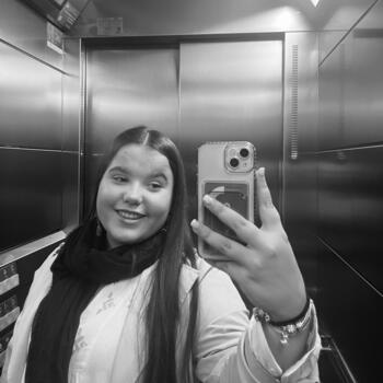 Baby-sitter in Oviedo: Carlota