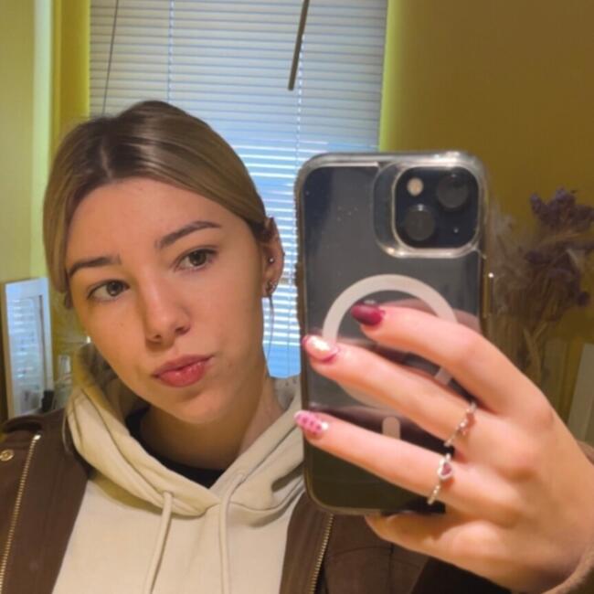 Babysitter in Hasselt: Chloë