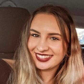 Nanny in Chiclana de la Frontera: Laura