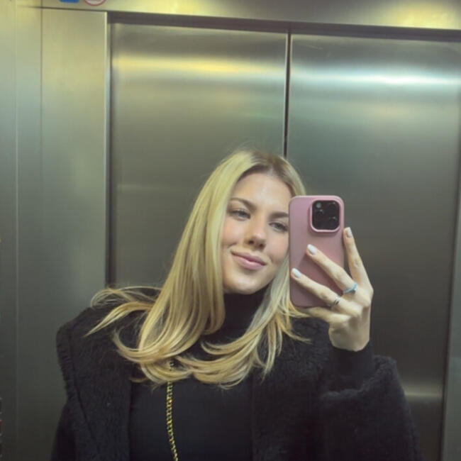 Babysitter in Ljubljana: Nika