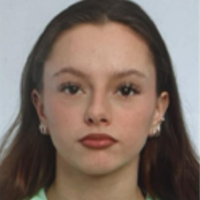 Babysitter in Grand-Charmont: Jade