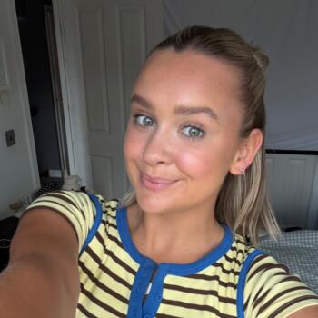 Babysitter in Sydney: Lacey